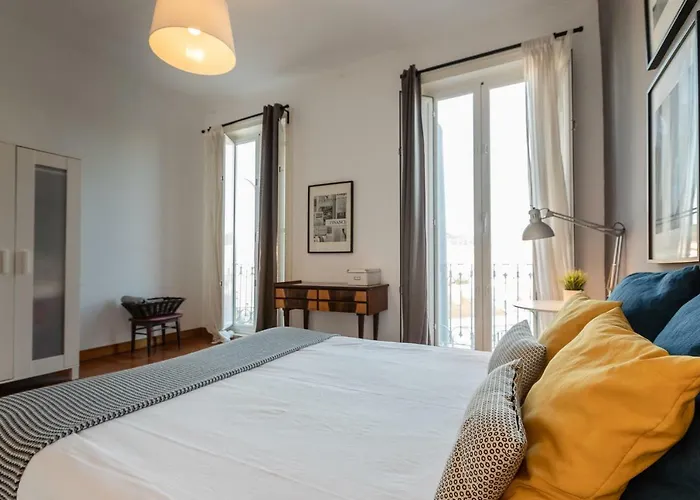 Bright Apartment With Two Bedrooms - Bp31